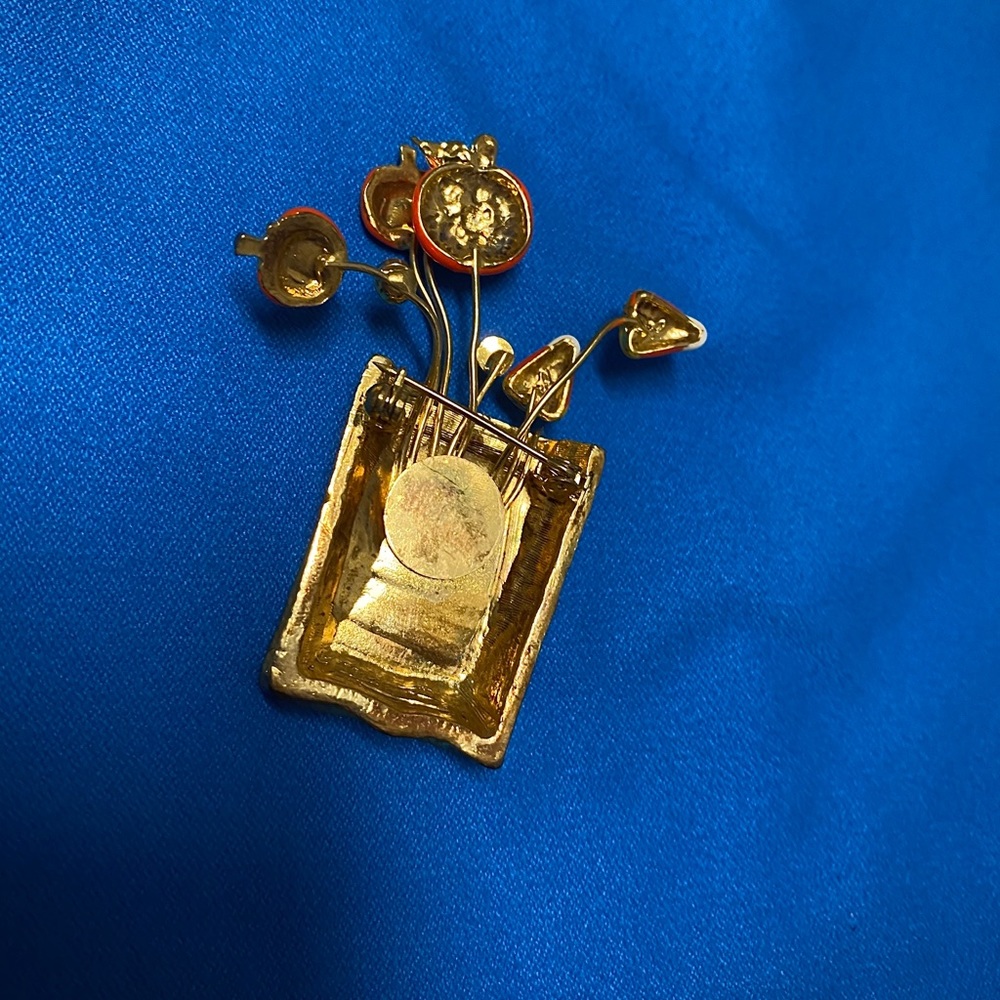 Gold Halloween Brooch - Picture 2 of 2